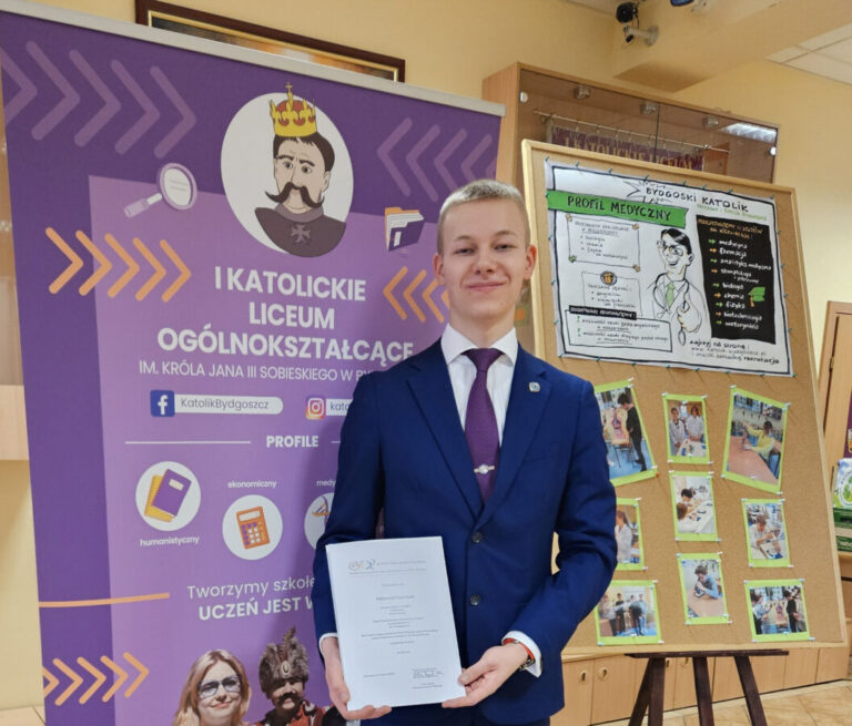 Franciszek Kalbarczyk – finalistą Olimpiady Języka Francuskiego